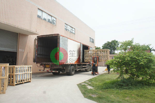 江西客戶向我公司訂購切菜機(jī)、渦流洗菜機(jī)、脫水機(jī)等蔬菜加工設(shè)備