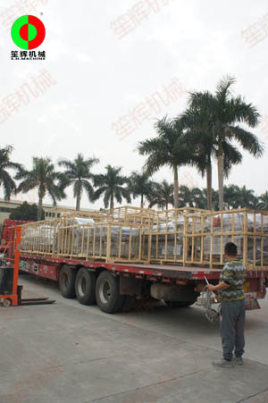 東莞客戶訂購(gòu)的一整車蔬果加工生產(chǎn)線順利出貨了