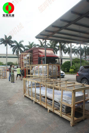 經(jīng)銷渦流洗菜機(jī)生產(chǎn)線打包裝車出貨！