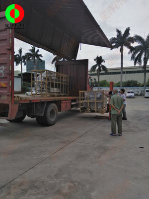 雨水間歇期天氣稍轉(zhuǎn)好,趕快裝車把貨出！