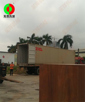 臺(tái)風(fēng)雨將至,外貿(mào)訂單貨柜裝車發(fā)貨!