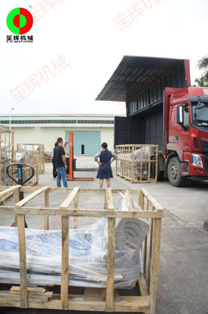 多功能洗菜機等一批蔬菜清洗加工設(shè)備發(fā)貨交付客戶！