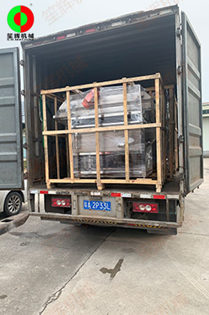 兩批蔬果清洗加工設(shè)備同日發(fā)貨交付！